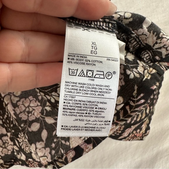 Old Navy Cropped Ruffle Tank - Picture 4 of 4